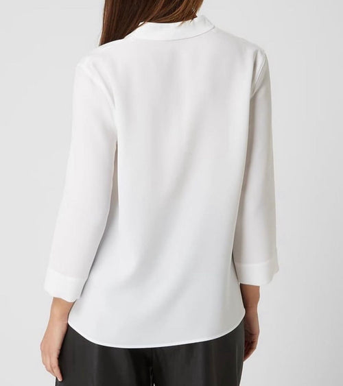 WINDSOR V-Neck- In White